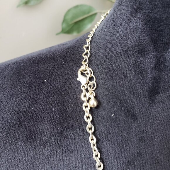 Womens Fashion Gold Tone Chain Lucite Disc Medallion Necklace with Lobster Clasp - Picture 6 of 6